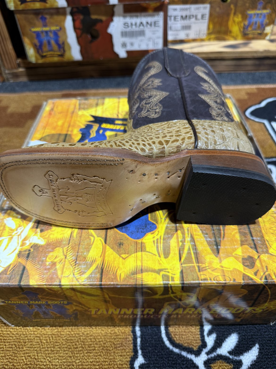 DECKER YOUTH CAIMAN HORNBACK PRINT BOOTS (Copy)