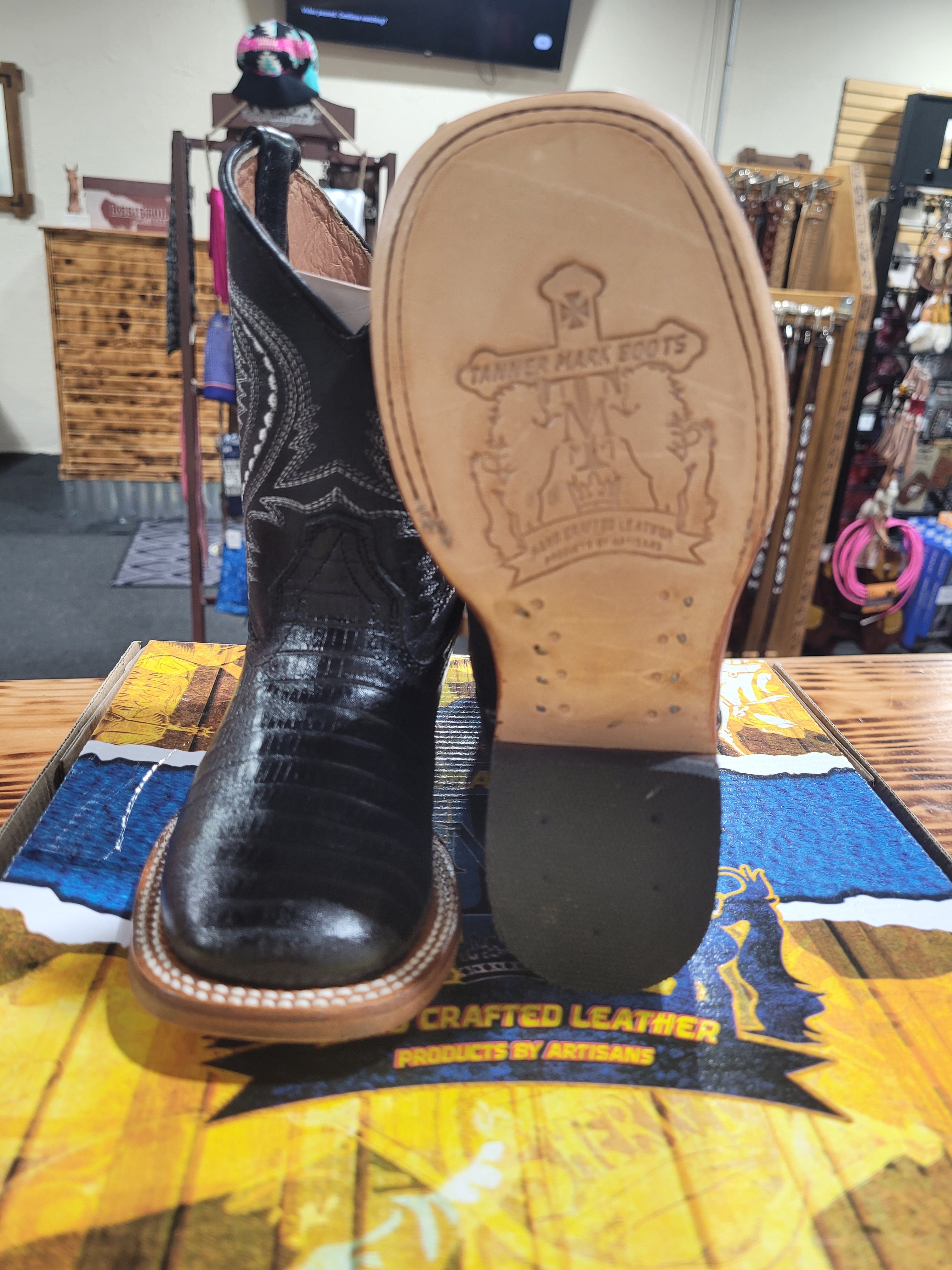 CORBIN KIDS BELLY CLONE BLACK