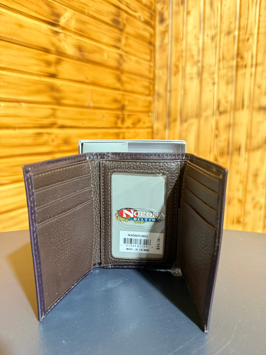 Floral Embossed Bifold D4602