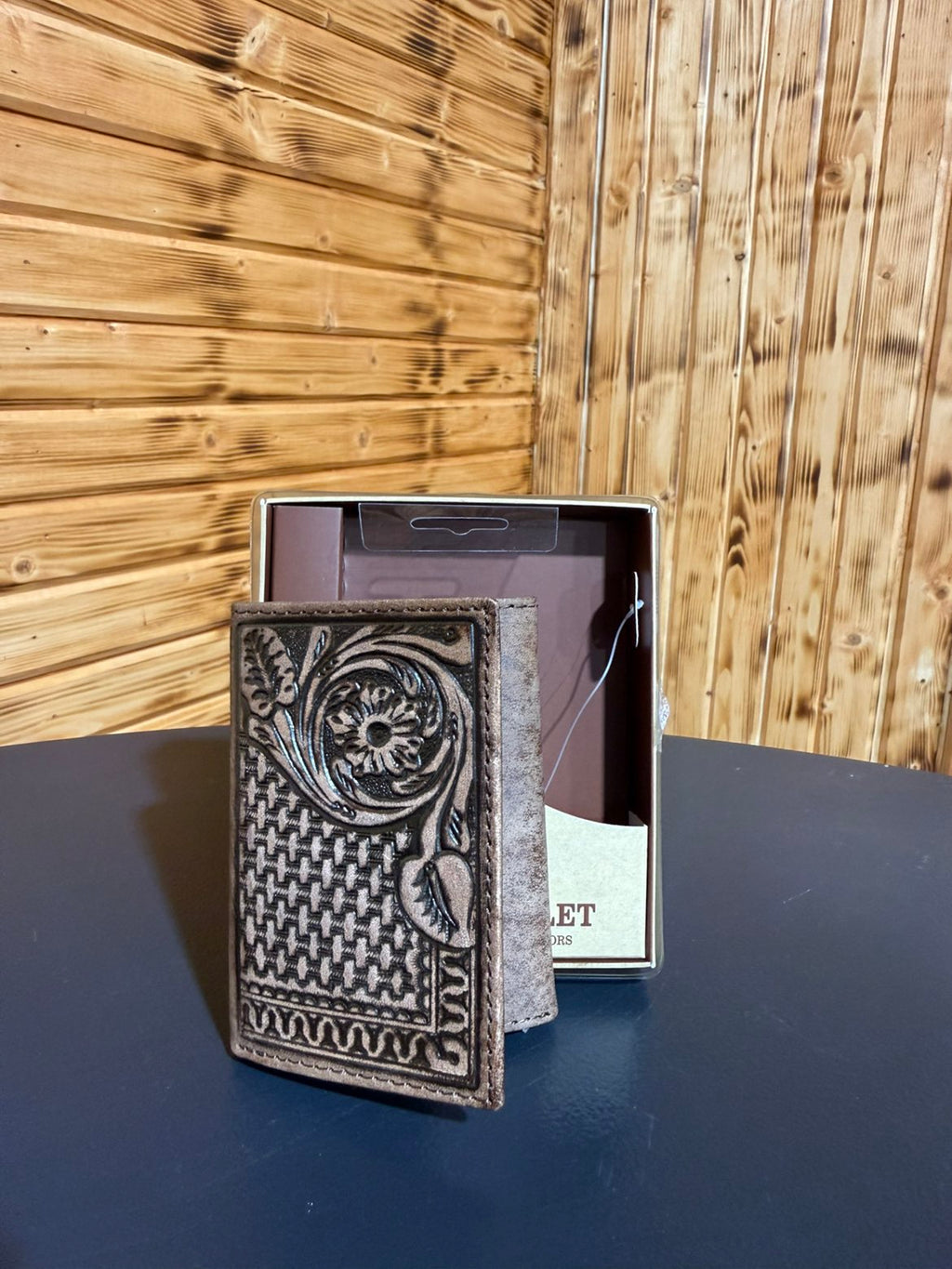 Floral Embossed Bifold D4602