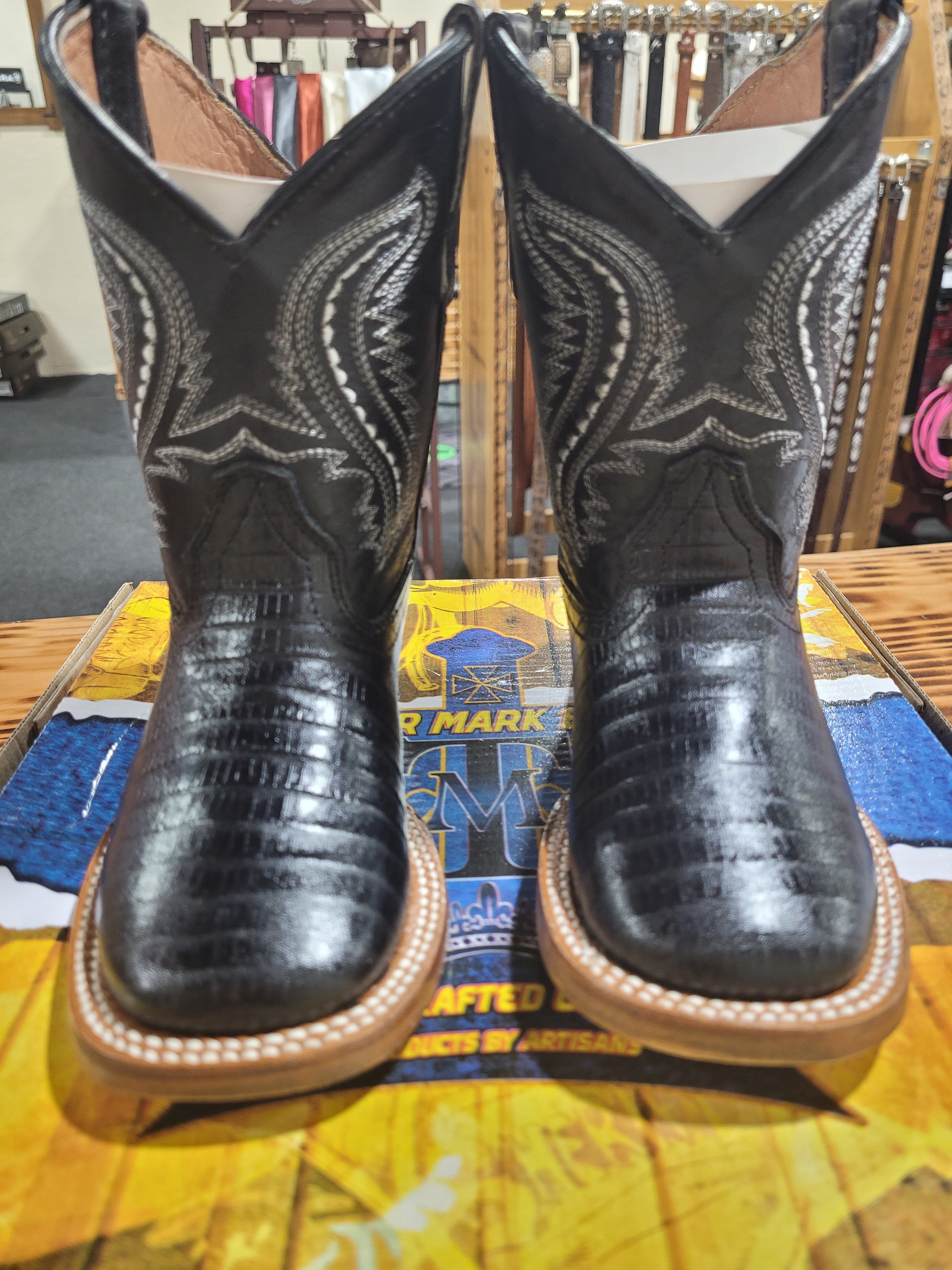 CORBIN KIDS BELLY CLONE BLACK